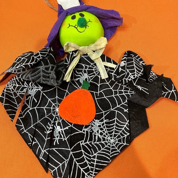 Halloween Decor Set with Pouch - Picture 2 of 6